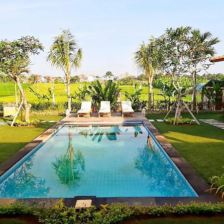 Omorich Bali Guest House Canggu Buitenkant foto